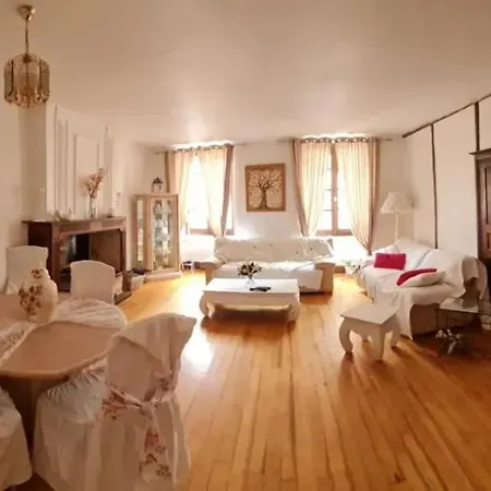 Prázdninový dům Maison Spacieuse Avec Terrasse A En Quercy Blanc 130 M² Montcuq